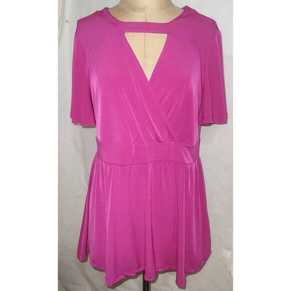 Torrid Size 00 Fushia v neck blouse flowy polyester spandex blend - Picture 1 of 14